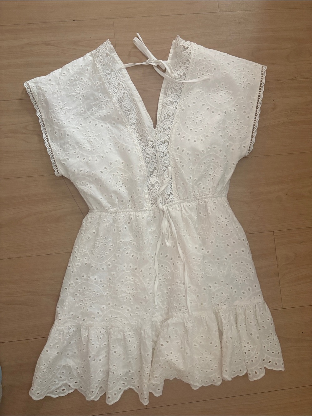 Mi Amore White Eyelet Lace V-Neck Mini Dress